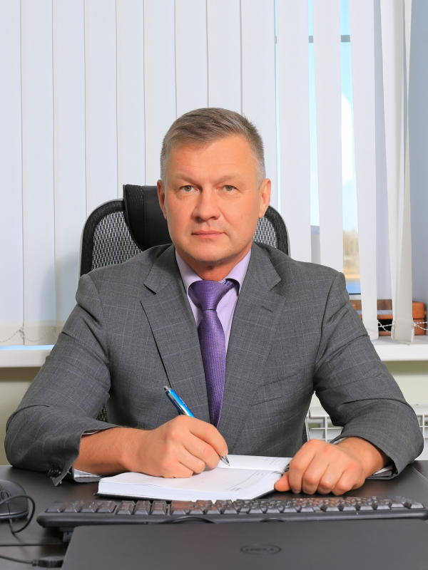 Исполнительный директор Шмаков Валерий Юрьевич